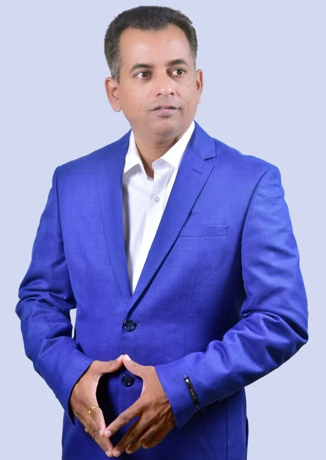 Shailendra Kadulkar, CEO and Founder of Movinnza® — Enterprise SEO Consultant with 21+ years of experience.